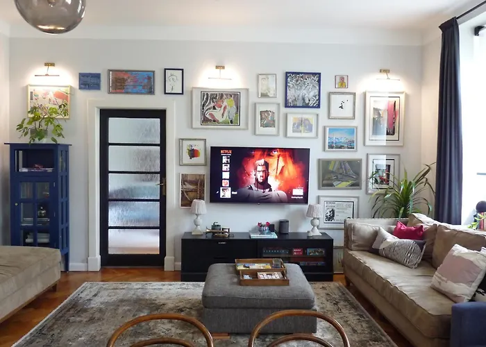 Spacious In 3 Bedrooms, 6 People * Prague