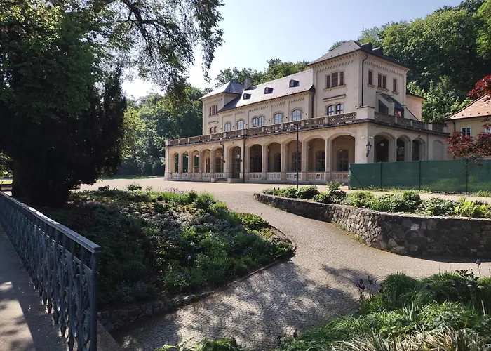 Spacious In 3 Bedrooms, 6 People * Praha